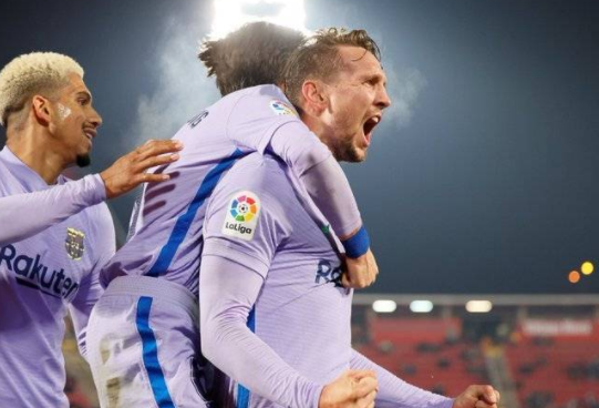 西甲-巴萨1-0马洛卡升至第五 卢克-德容制胜特狮补时救险 西甲-巴萨1-0马洛卡升至第五 卢克-德容制胜特狮补时救险