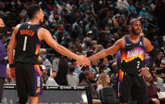 布克砍24+7保罗送16助 太阳7人上双133-99送黄蜂惨败 布克砍24+7保罗送16助 太阳7人上双133-99送黄蜂惨败