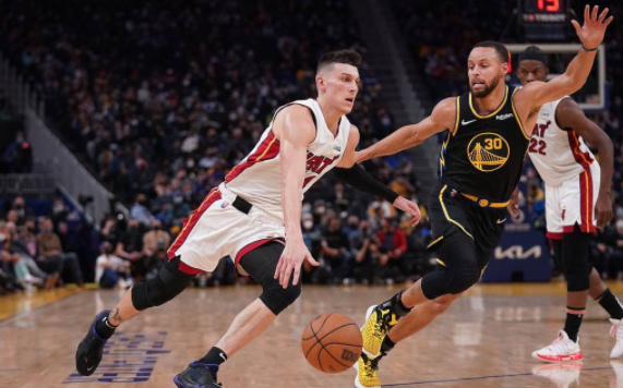 勇士115-108扑灭热火 库里9+10 巴特勒3节伤退 普尔32分 勇士115-108扑灭热火 库里9+10 巴特勒3节伤退 普尔32分