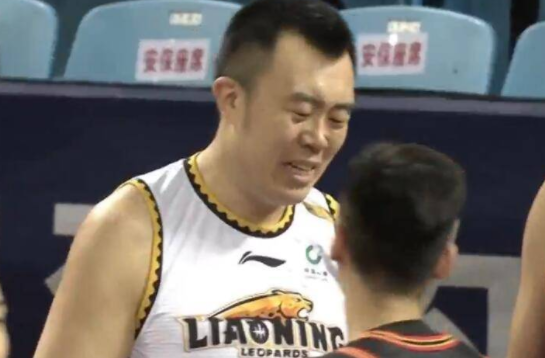 辽宁93-80轻取深圳 郭艾伦15+5赵继伟17分萨林杰31+14 辽宁93-80轻取深圳 郭艾伦15+5赵继伟17分萨林杰31+14