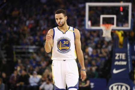 7日NBA前瞻:库里或缺席战鹈鹕 太阳欲擒快船冲击3连胜 7日NBA前瞻:库里或缺席战鹈鹕 太阳欲擒快船冲击3连胜