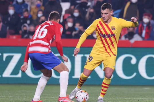 西甲-巴塞罗那1-1战平格拉纳达 阿尔维斯助攻吕克-德容破门 西甲-巴塞罗那1-1战平格拉纳达 阿尔维斯助攻吕克-德容破门