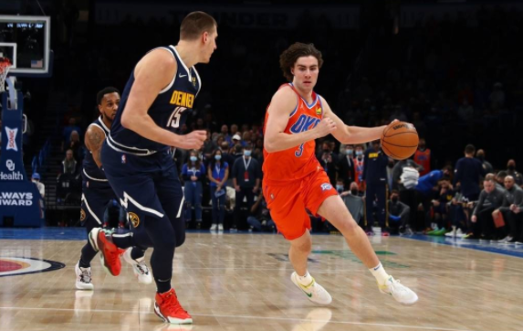 掘金99-95险胜雷霆迎2连胜 约基奇22+16小里弗斯22分 掘金99-95险胜雷霆迎2连胜 约基奇22+16小里弗斯22分