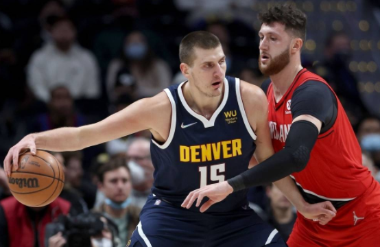 约基奇20+8+7巴顿21分 掘金六人上双140-108轻取残阵开拓者 约基奇20+8+7巴顿21分 掘金六人上双140-108轻取残阵开拓者