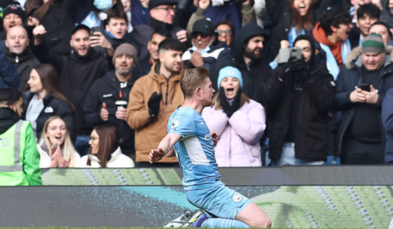 英超-丁丁30米世界波制胜 曼城1-0切尔西迎12连胜 英超-丁丁30米世界波制胜 曼城1-0切尔西迎12连胜