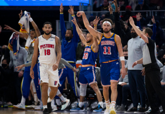 勇士102-86轻取活塞 克莱21分赛季新高库里18+8 勇士102-86轻取活塞 克莱21分赛季新高库里18+8