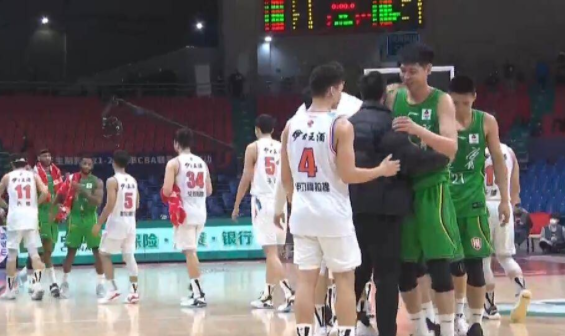 郭少仅8分张镇麟伤退 新疆109-87大胜终结辽宁10连胜 郭少仅8分张镇麟伤退 新疆109-87大胜终结辽宁10连胜