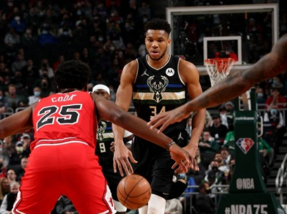 雄鹿94-90擒公牛迎来两连胜 字母哥30+12德罗赞空砍35分 雄鹿94-90擒公牛迎来两连胜 字母哥30+12德罗赞空砍35分