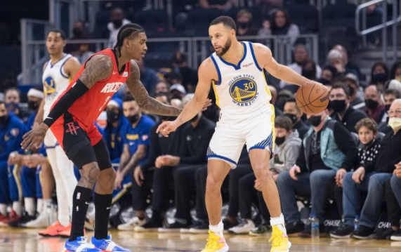 勇士105-103险胜火箭避免连败 库里22+12送绝杀伍德19+15 勇士105-103险胜火箭避免连败 库里22+12送绝杀伍德19+15
