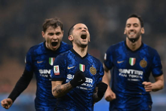 意甲-国米前瞻:蓝黑军团23年不败 威尼斯遭受新冠重创 意甲-国米前瞻:蓝黑军团23年不败 威尼斯遭受新冠重创