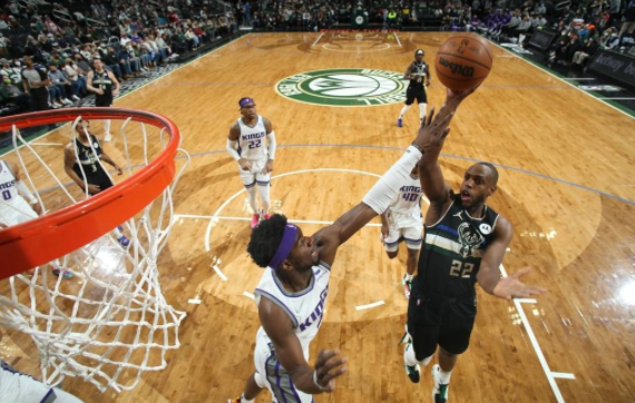 雄鹿133-127擒国王拿下三连胜 字母哥缺席米德尔顿砍34+6 雄鹿133-127擒国王拿下三连胜 字母哥缺席米德尔顿砍34+6