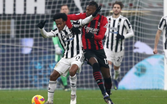 意甲-AC米兰0-0尤文图斯两轮不胜 伊布伤退双方机会寥寥 意甲-AC米兰0-0尤文图斯两轮不胜 伊布伤退双方机会寥寥