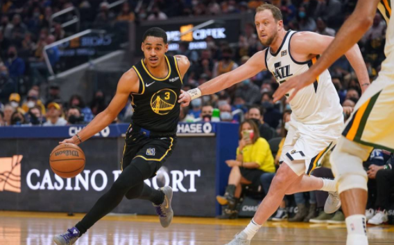 勇士94-92险胜爵士 库里低迷13+6普尔斩20分 勇士94-92险胜爵士 库里低迷13+6普尔斩20分