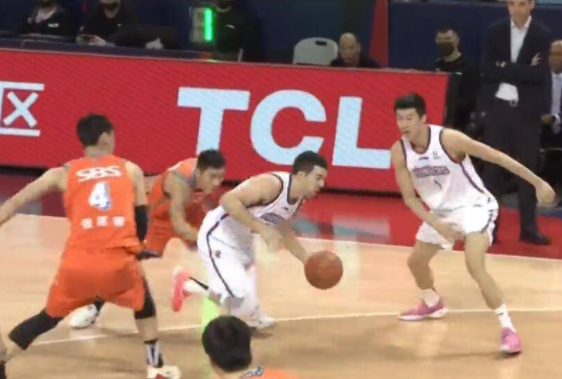 罗切斯特36+8+8高登停赛 天津105-85轻取全华班福建 罗切斯特36+8+8高登停赛 天津105-85轻取全华班福建