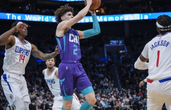 三球空砍23+10+6雷吉19分 快船客场115-90大胜黄蜂 三球空砍23+10+6雷吉19分 快船客场115-90大胜黄蜂