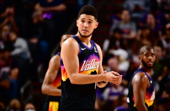 保罗20+19布克28分 太阳主场115-110擒马刺喜迎10连胜 保罗20+19布克28分 太阳主场115-110擒马刺喜迎10连胜