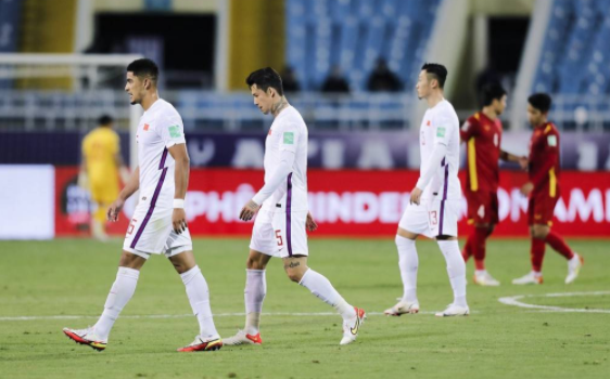 世预赛12强赛-耻辱之战!国足1-3惨败越南彻底无缘世界杯 世预赛12强赛-耻辱之战!国足1-3惨败越南彻底无缘世界杯