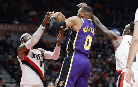 3日NBA前瞻:威少浓眉PK麦科勒姆 篮网欲擒国王止颓势 3日NBA前瞻:威少浓眉PK麦科勒姆 篮网欲擒国王止颓势