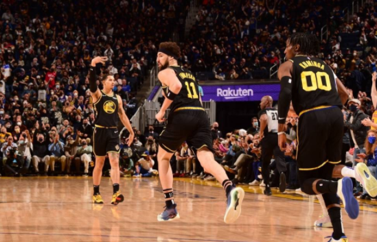 库里20+7克莱23分 勇士20记三分以126-114擒国王迎8连胜 库里20+7克莱23分 勇士20记三分以126-114擒国王迎8连胜