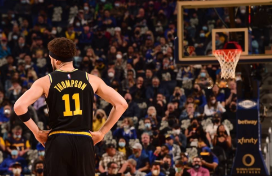 4日NBA纪录:克莱三分总数超科比 范乔丹加兰书写历史 4日NBA纪录:克莱三分总数超科比 范乔丹加兰书写历史