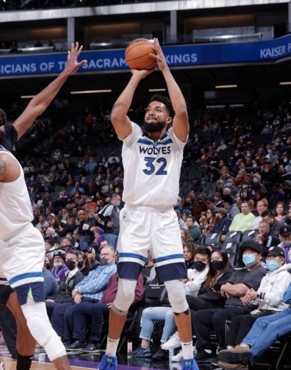 福克斯29+7+6唐斯25分 森林狼六人上双134-114擒国王获五连胜 福克斯29+7+6唐斯25分 森林狼六人上双134-114擒国王获五连胜