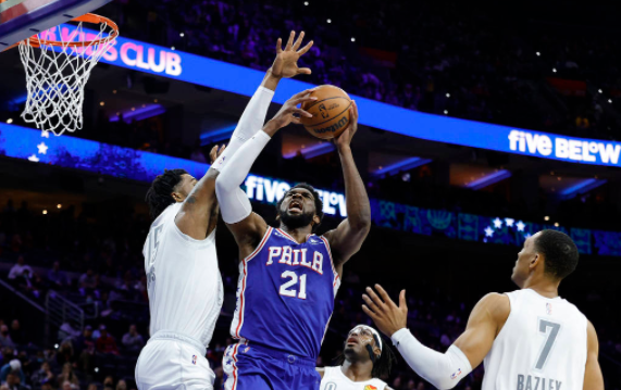 76人100-87赛季横扫雷霆 大帝25+19马克西24分 哈里斯两双 76人100-87赛季横扫雷霆 大帝25+19马克西24分 哈里斯两双