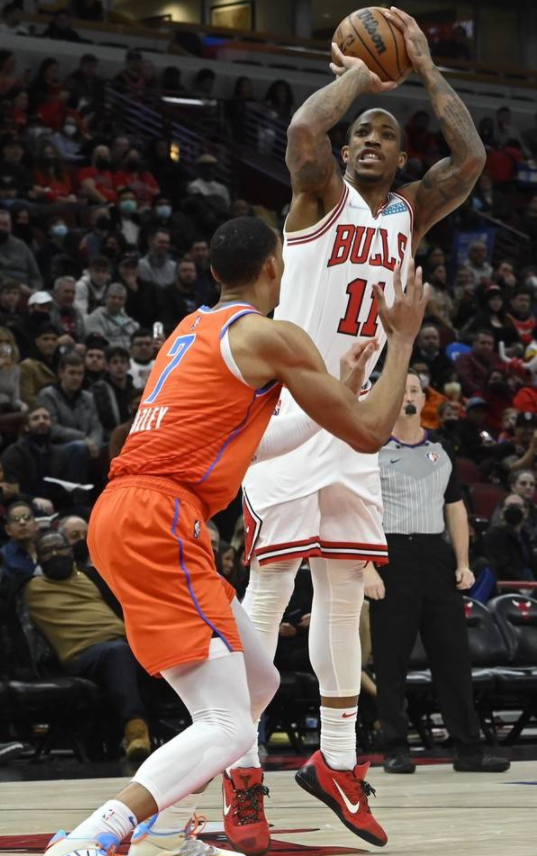 德罗赞砍38+6多尔特31分 拉文缺阵公牛106-101险胜雷霆 德罗赞砍38+6多尔特31分 拉文缺阵公牛106-101险胜雷霆