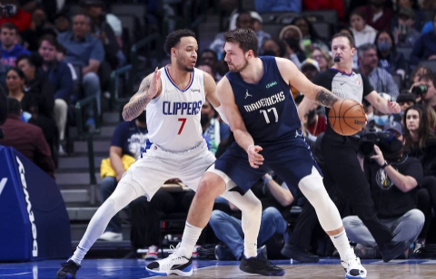 13日NBA纪录:东契奇两场狂轰96分 詹皇总得分历史登顶 13日NBA纪录:东契奇两场狂轰96分 詹皇总得分历史登顶