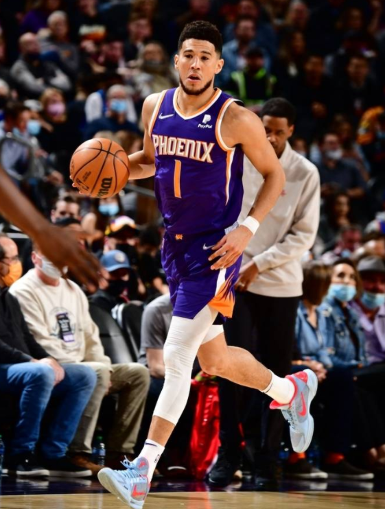 布克24+8施罗德23+9 保罗遭驱逐太阳逆124-121转胜火箭 布克24+8施罗德23+9 保罗遭驱逐太阳逆124-121转胜火箭