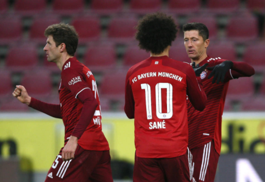 德甲-拜仁前瞻:首尾大战正式开场 莱万磨刀霍霍向鱼腩 德甲-拜仁前瞻:首尾大战正式开场 莱万磨刀霍霍向鱼腩