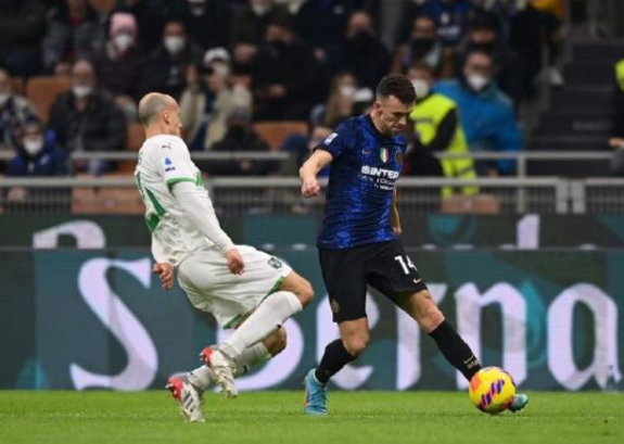 意甲-国米0-2不敌萨索洛 斯卡马卡破门劳塔罗失良机 意甲-国米0-2不敌萨索洛 斯卡马卡破门劳塔罗失良机