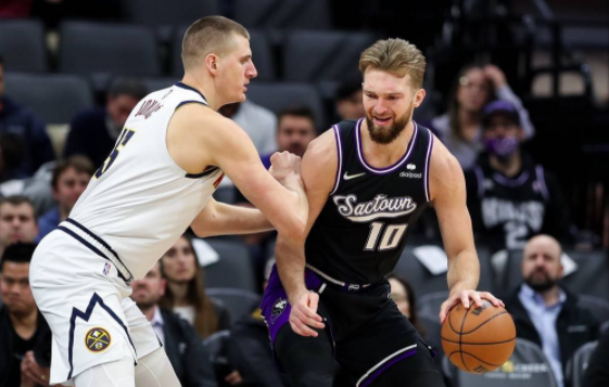 约基奇准三双巴顿31分 小萨空砍33+14国王110-128负掘金 约基奇准三双巴顿31分 小萨空砍33+14国王110-128负掘金