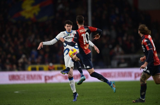 意甲-国米0-0热那亚4轮不胜仍居第二 丹布罗西奥头球中框 意甲-国米0-0热那亚4轮不胜仍居第二 丹布罗西奥头球中框