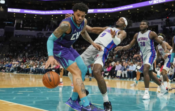 布里奇斯29+10罗齐尔33分 奥利尼克绝杀 活塞127-126险胜黄蜂 布里奇斯29+10罗齐尔33分 奥利尼克绝杀 活塞127-126险胜黄蜂