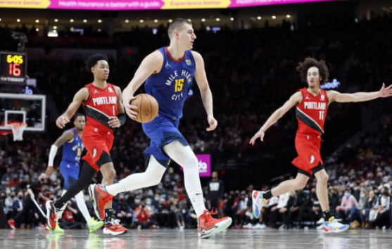 约基奇8+18+11戈登14分 掘金124-92擒开拓者取得6连胜 约基奇8+18+11戈登14分 掘金124-92擒开拓者取得6连胜