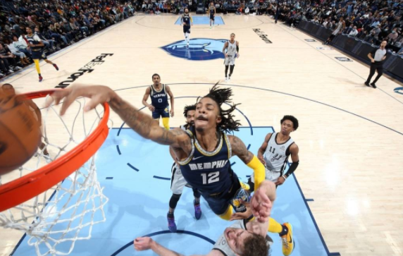 灰熊主场118-105擒马刺迎两连胜 莫兰特暴砍52分生涯新高 灰熊主场118-105擒马刺迎两连胜 莫兰特暴砍52分生涯新高