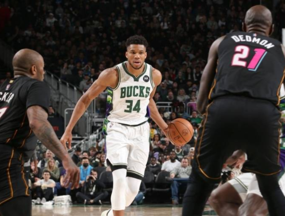 霍勒迪绝杀 雄鹿120-119逆转擒热火 字母哥28+17希罗30分 霍勒迪绝杀 雄鹿120-119逆转擒热火 字母哥28+17希罗30分