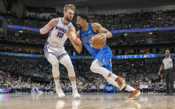 独行侠114-113险胜国王 福克斯44+6丁威迪36分 东契奇伤缺 独行侠114-113险胜国王 福克斯44+6丁威迪36分 东契奇伤缺