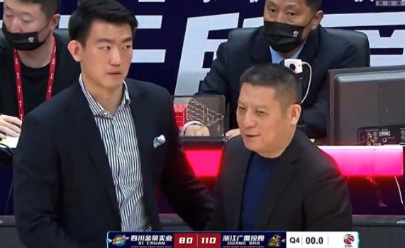 广厦110-80大胜四川迎4连胜 孙铭徽27+8李柯七21+6 广厦110-80大胜四川迎4连胜 孙铭徽27+8李柯七21+6