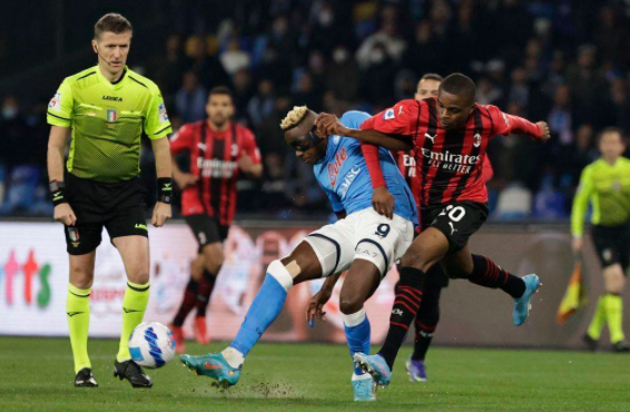 意甲-AC米兰1-0那不勒斯 重返榜首 吉鲁制胜伊布伤愈替补登场 意甲-AC米兰1-0那不勒斯 重返榜首 吉鲁制胜伊布伤愈替补登场