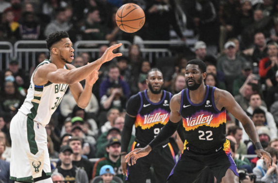 雄鹿132-122擒太阳获四连胜 米德尔顿44分字母哥19+13+6 雄鹿132-122擒太阳获四连胜 米德尔顿44分字母哥19+13+6