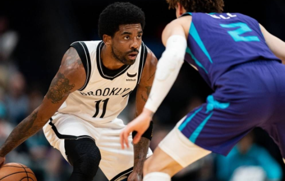 欧文怒斩50分杜兰特14+7 三球24+7篮网132-121轻取黄蜂 欧文怒斩50分杜兰特14+7 三球24+7篮网132-121轻取黄蜂