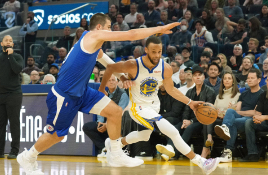 库里15+5+5汤普森20分 勇士112-97大胜快船终结五连败 库里15+5+5汤普森20分 勇士112-97大胜快船终结五连败