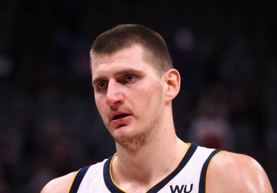 10日NBA纪录:火箭榜眼生涯最高分 约基奇神迹前无古人 10日NBA纪录:火箭榜眼生涯最高分 约基奇神迹前无古人