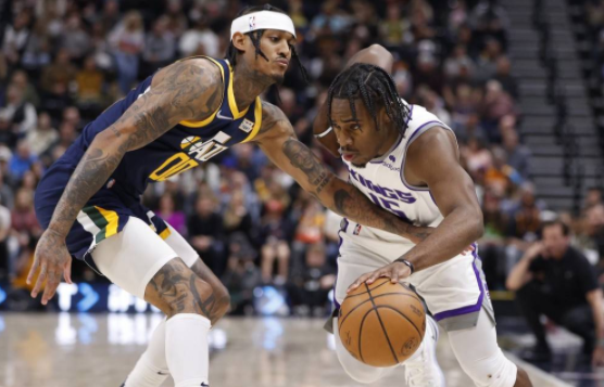 克拉克森生涯新高45分 福克斯空砍41+11爵士134-125胜国王 克拉克森生涯新高45分 福克斯空砍41+11爵士134-125胜国王