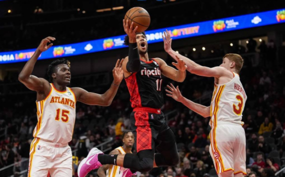 老鹰122-113逆转开拓者迎三连胜 特雷-杨46+6+12哈特31分 老鹰122-113逆转开拓者迎三连胜 特雷-杨46+6+12哈特31分