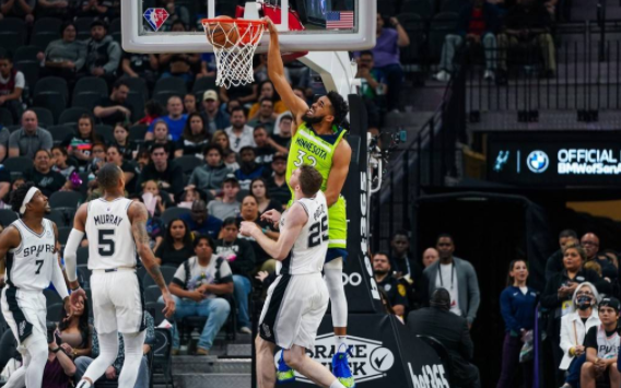 马刺139-149不敌森林狼 唐斯60分本季联盟第一人 默里30+12 马刺139-149不敌森林狼 唐斯60分本季联盟第一人 默里30+12