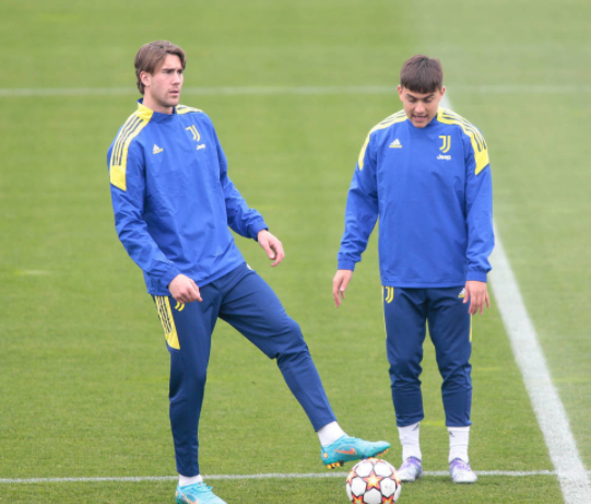 欧冠-尤文前瞻:斑马军亟待破16郎魔咒 椰子小魔仙复出 欧冠-尤文前瞻:斑马军亟待破16郎魔咒 椰子小魔仙复出