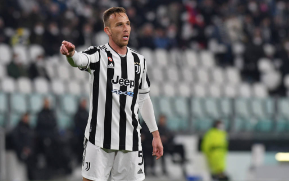 欧冠-尤文0-3黄潜总分1-4出局 鲁加尼德里赫特送点 欧冠-尤文0-3黄潜总分1-4出局 鲁加尼德里赫特送点