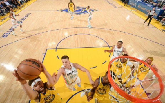 勇士108-110惜败马刺 约翰逊补篮准绝杀普尔28+6 克莱24分 勇士108-110惜败马刺 约翰逊补篮准绝杀普尔28+6 克莱24分